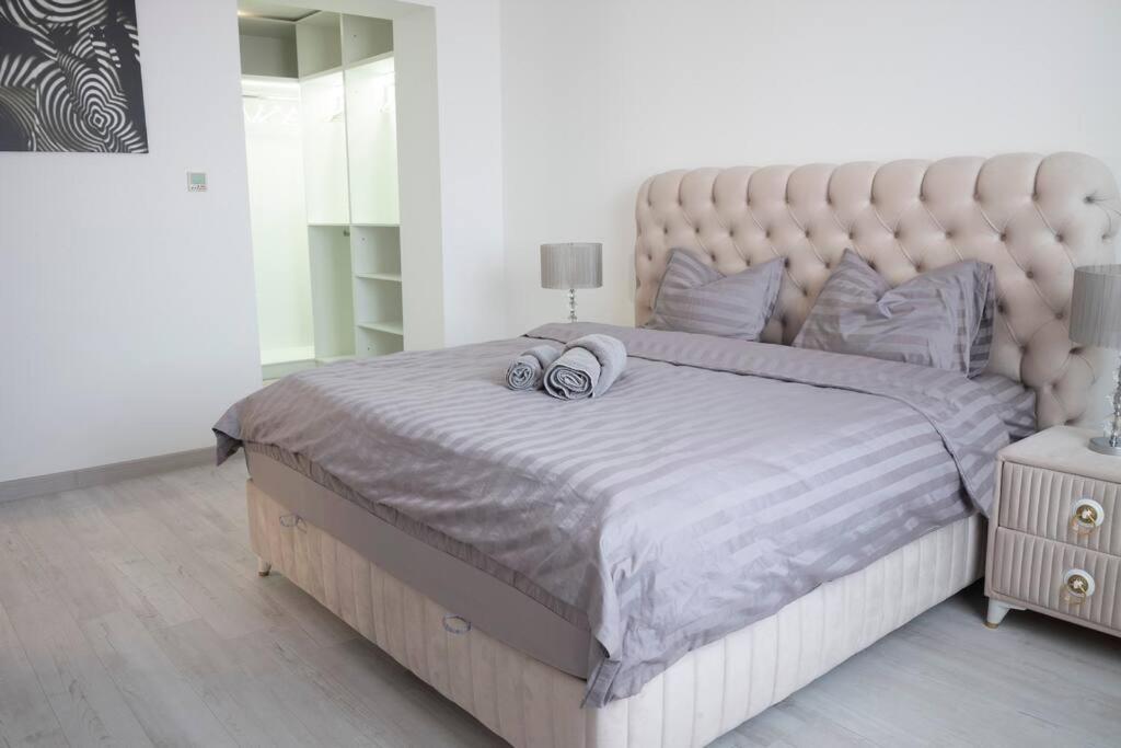 Luxury 2 Bedroom Apartment Bucareste Exterior foto